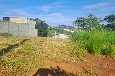 Terreno de 274 metros - Próximo ao Centro de Louveira