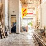 Casa em processo de reforma, com 208m², 2 dormitórios, 8 vagas, à venda no Tatuapé.