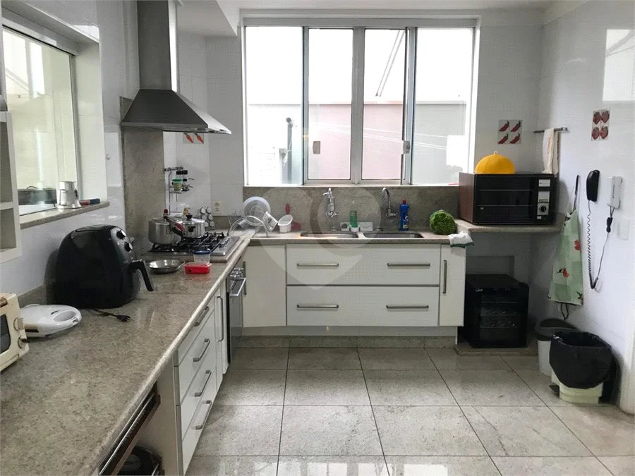 SOBRADO ALTO PADRÂO COND.PARQUE SABARA