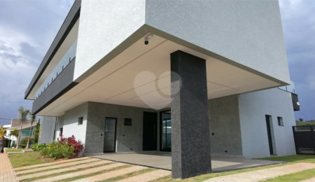 Casa à venda com 5 suítes no condomínio Figueira Garden, Atibaia - SP