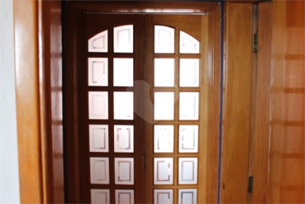 Apartamento 03 Dorm 02 Banheiros 01 Vaga na Saúde para Venda.