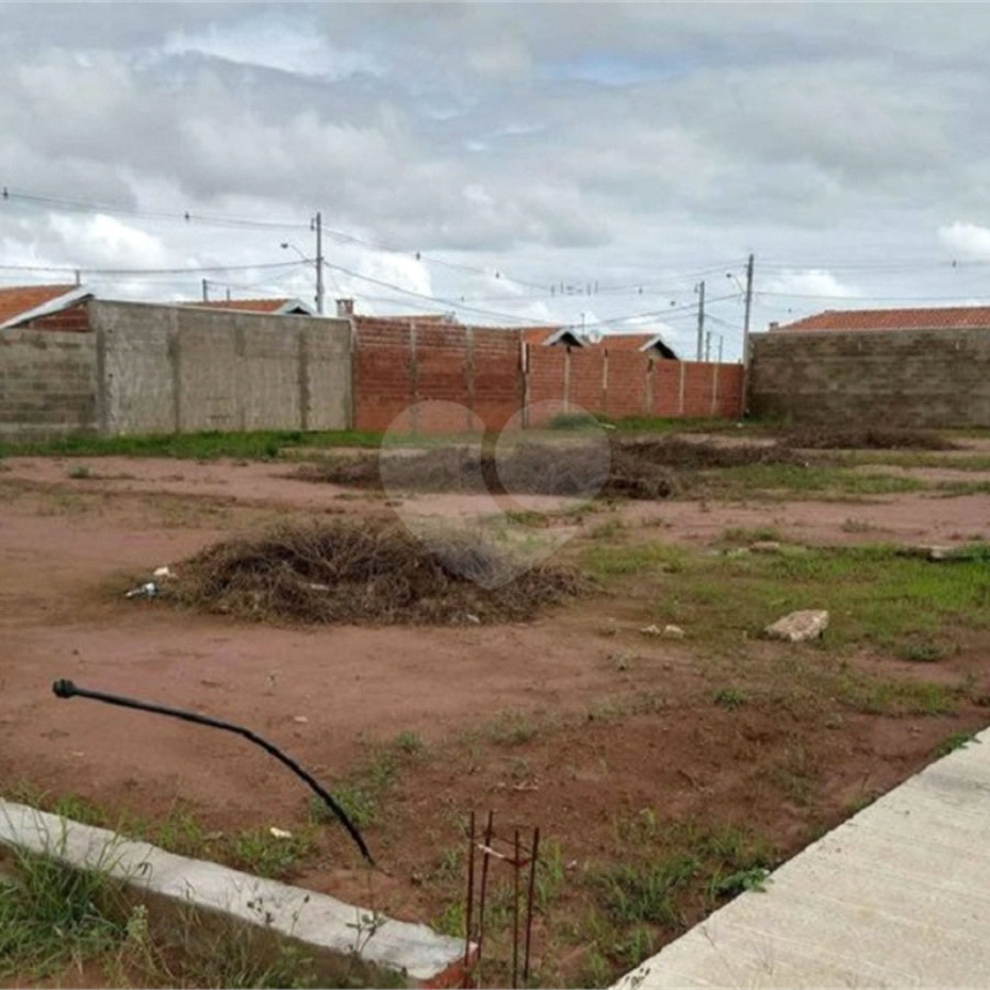 Terreno com 176,00 m² .