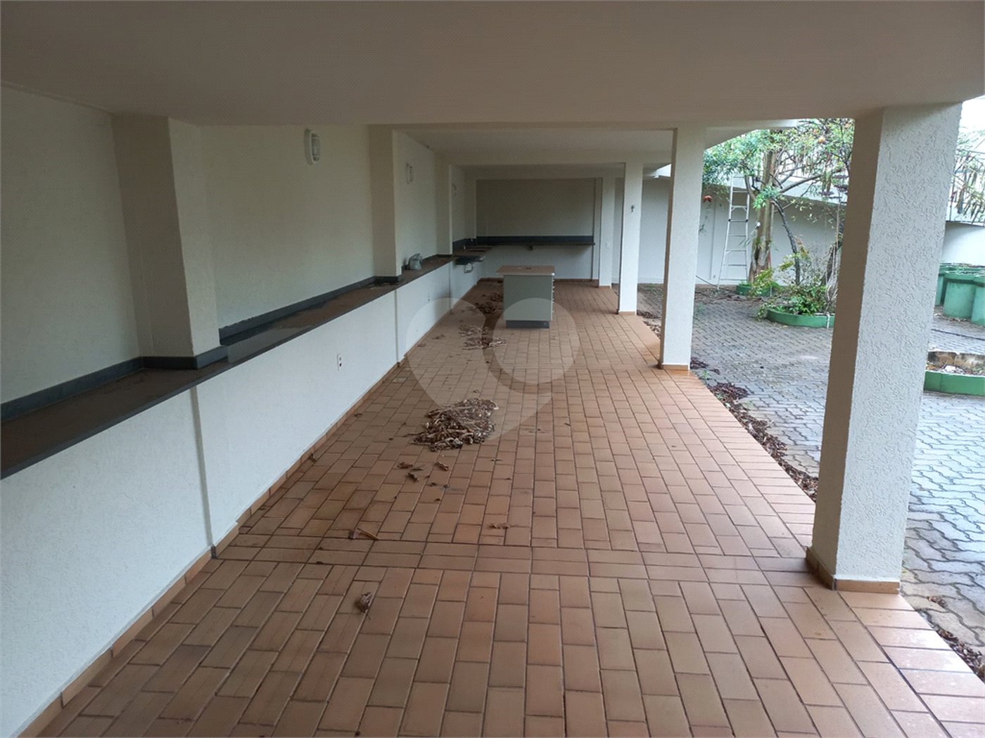 Excelente sobrado a venda no Condomínio Parque Sabará.