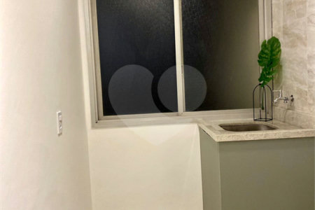 Apartamento 1 Dormitório à Venda na Rua Frei Caneca