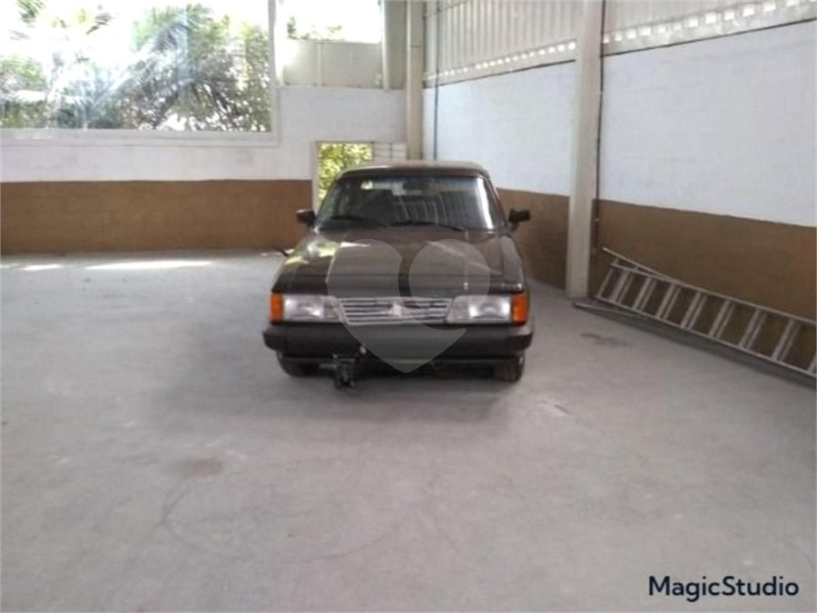 Casa com 400m², 2 dormitórios, 2 vagas de garagem, à venda na Vila Matilde.