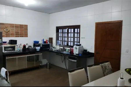 LINDO SOBRADO A VENDA, 180M2, 3 DORMITORIOS 1 SENDO SUITE, 3 BANHEIROS E 2 VAGAS GARAGEM, JARDIM SAN