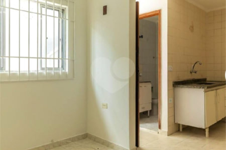 Imóvel para você investidor com 2 casas independentes a 500 metros do metrô São Lucas