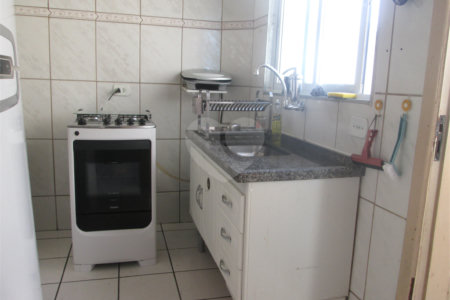Apartamento com área útil de 72 m², 2 quartos no Bairro do Cambuci.