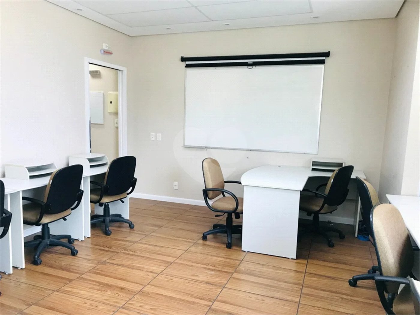 OPORTUNIDADE DOMO BUSINESS - MOBILIADA E PRONTA P/ USO!