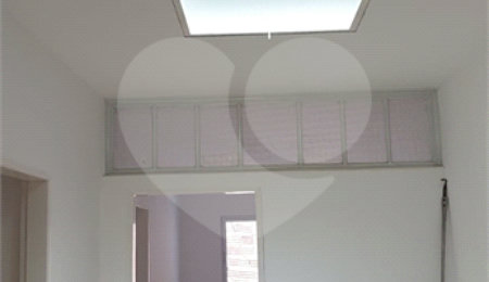 Sobrado à venda com 3 quartos, sendo 2 suítes,  em Vila Paulicéia, São Paulo, SP