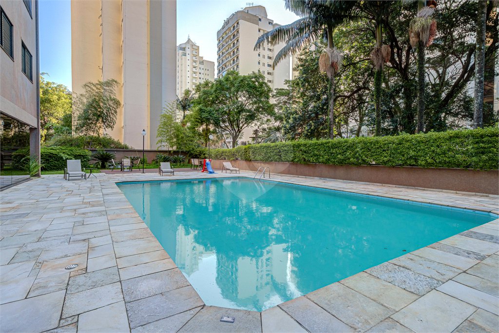 Apartamento à venda com 4 suítes em Moema, São Paulo, SP