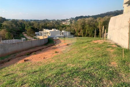 lindo lote de 587 metros no Condominio São Nicolau Rua sem saida - Dentro da Cidade de Atibaia, região nobre