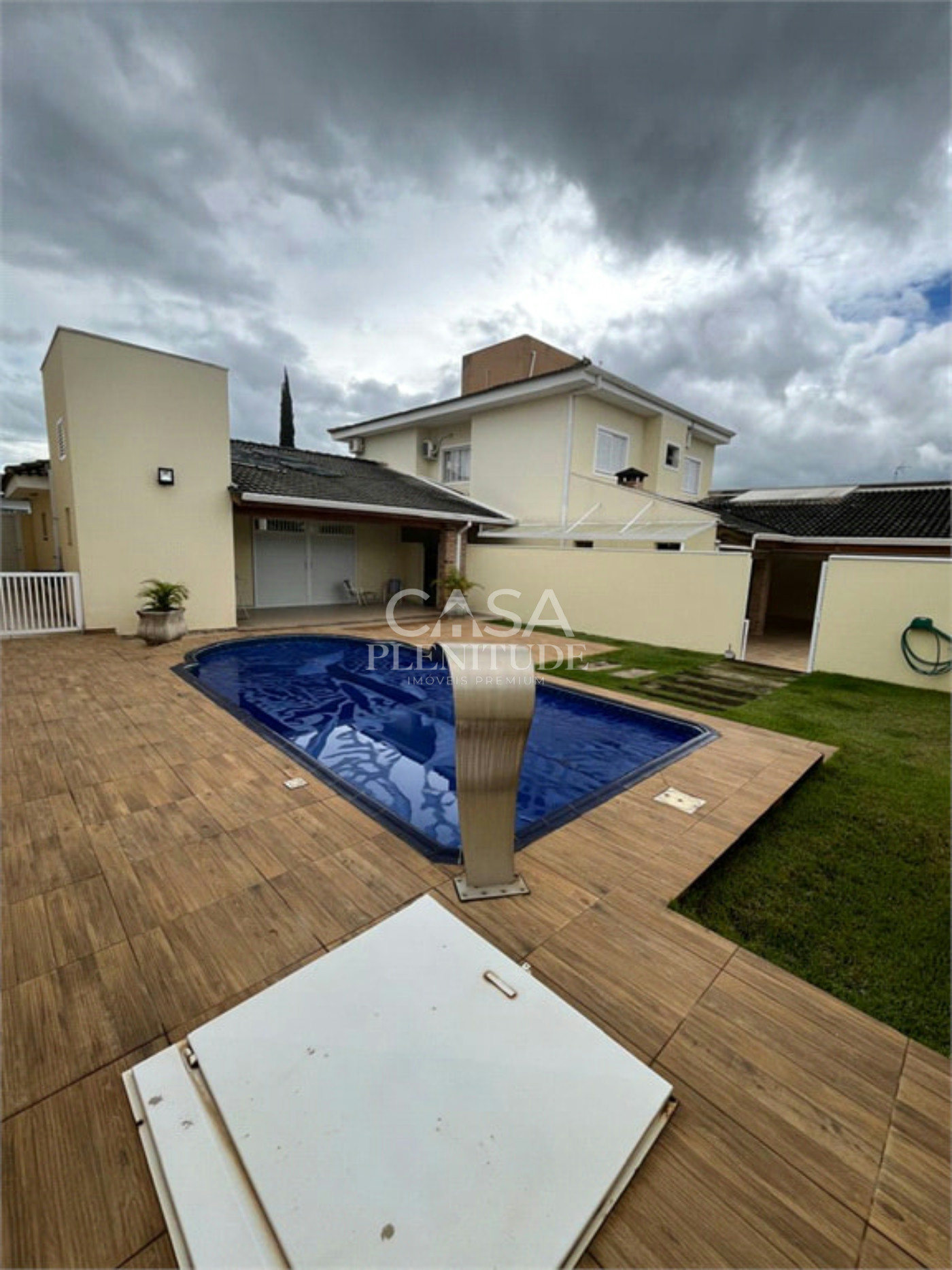 Casa em condomínio à venda com 3 quartos, sendo 1 suíte, no Centro, Araçoiaba da Serra, SP
