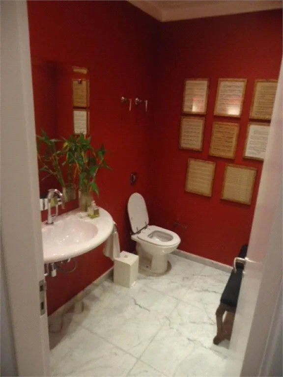 Casa à venda com 3 quartos, sendo 2 suítes,  em Vila Tramontano, São Paulo, SP