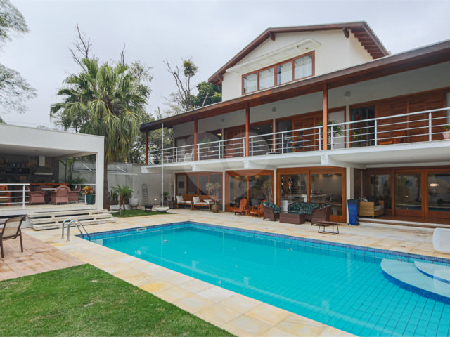 Casa à venda com 6 suítes em Jardim Cordeiro, São Paulo, SP