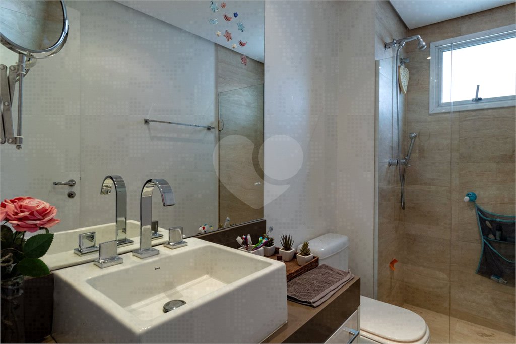 Apartamento à venda com 3 quartos, sendo 1 suíte, em Campo Belo, São Paulo, SP