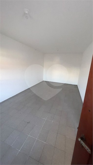 Sobrado à venda com 4 quartos, sendo 1 suíte,  em Jardim Ester Yolanda, São Paulo, SP