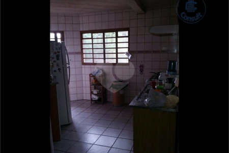 Casa à venda com 3 quartos em Jardim das Palmas, São Paulo, SP