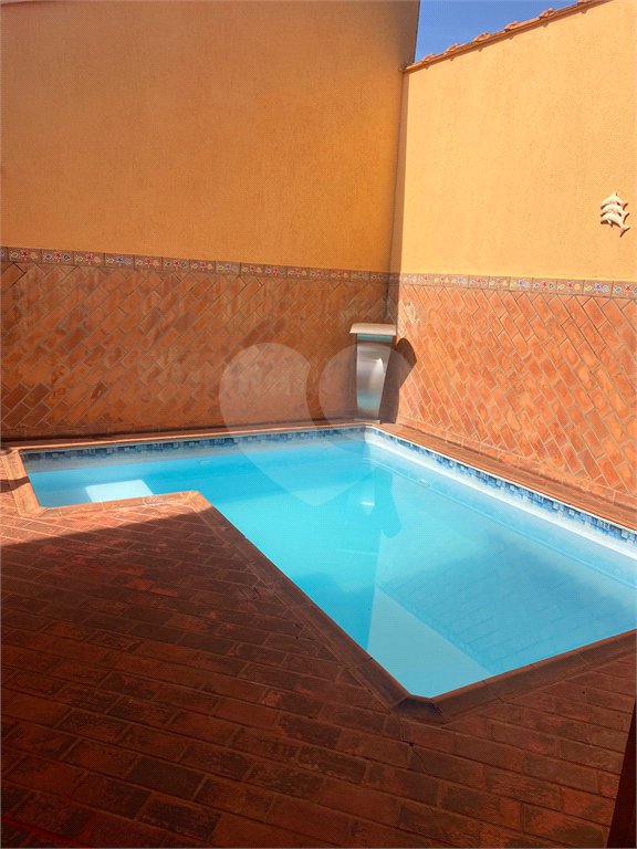 Casa à venda com 4 quartos, sendo 1 suíte, no condomínio Copacabana., Ribeirão Preto - SP