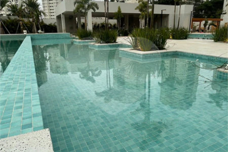Apartamento à venda com 3 suítes em Vila Sofia, São Paulo, SP