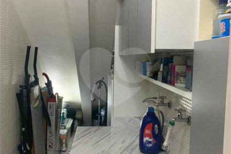 Casa à venda com 3 quartos, sendo 1 suíte, no condomínio Greenland, São Paulo - SP