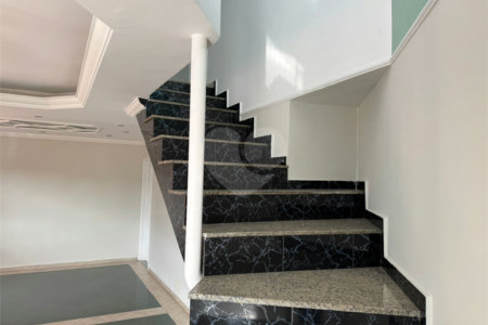 Casa à venda com 3 quartos, sendo 1 suíte,  em Vila Rosália, Guarulhos, SP