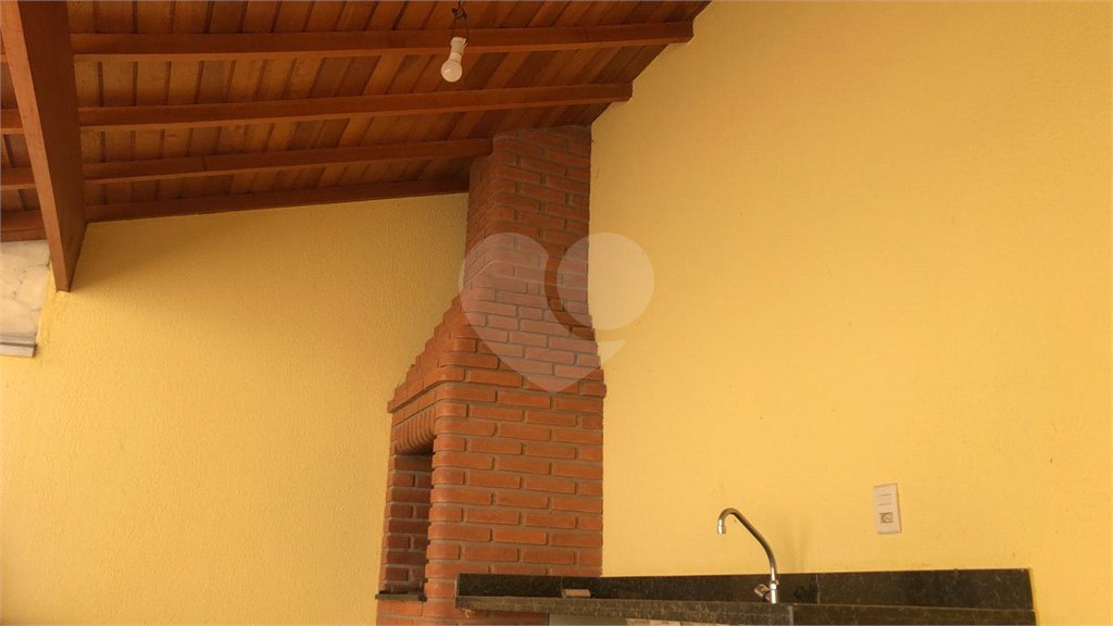 Casa à venda com 3 quartos, sendo 1 suíte, no condomínio Vista Verde, Indaiatuba - SP