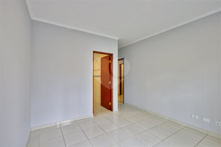 Casa à venda com 3 quartos, sendo 1 suíte, em Alto da Boa Vista, São Paulo, SP