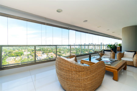 Apartamento à venda com 4 quartos, sendo 3 suítes,  em Campo Belo, São Paulo, SP