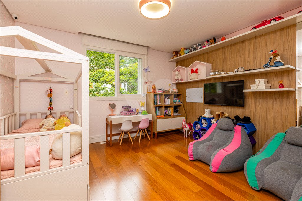 Casa à venda com 4 suítes no condomínio Roma, São Paulo - SP