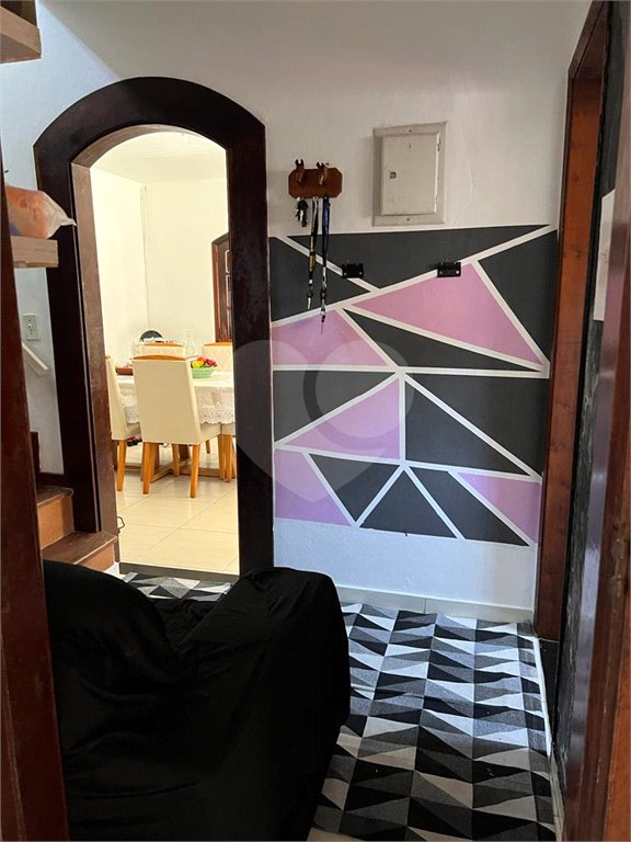 Casa à venda com 2 quartos, sendo 1 suíte,  no Centro, Bertioga, SP