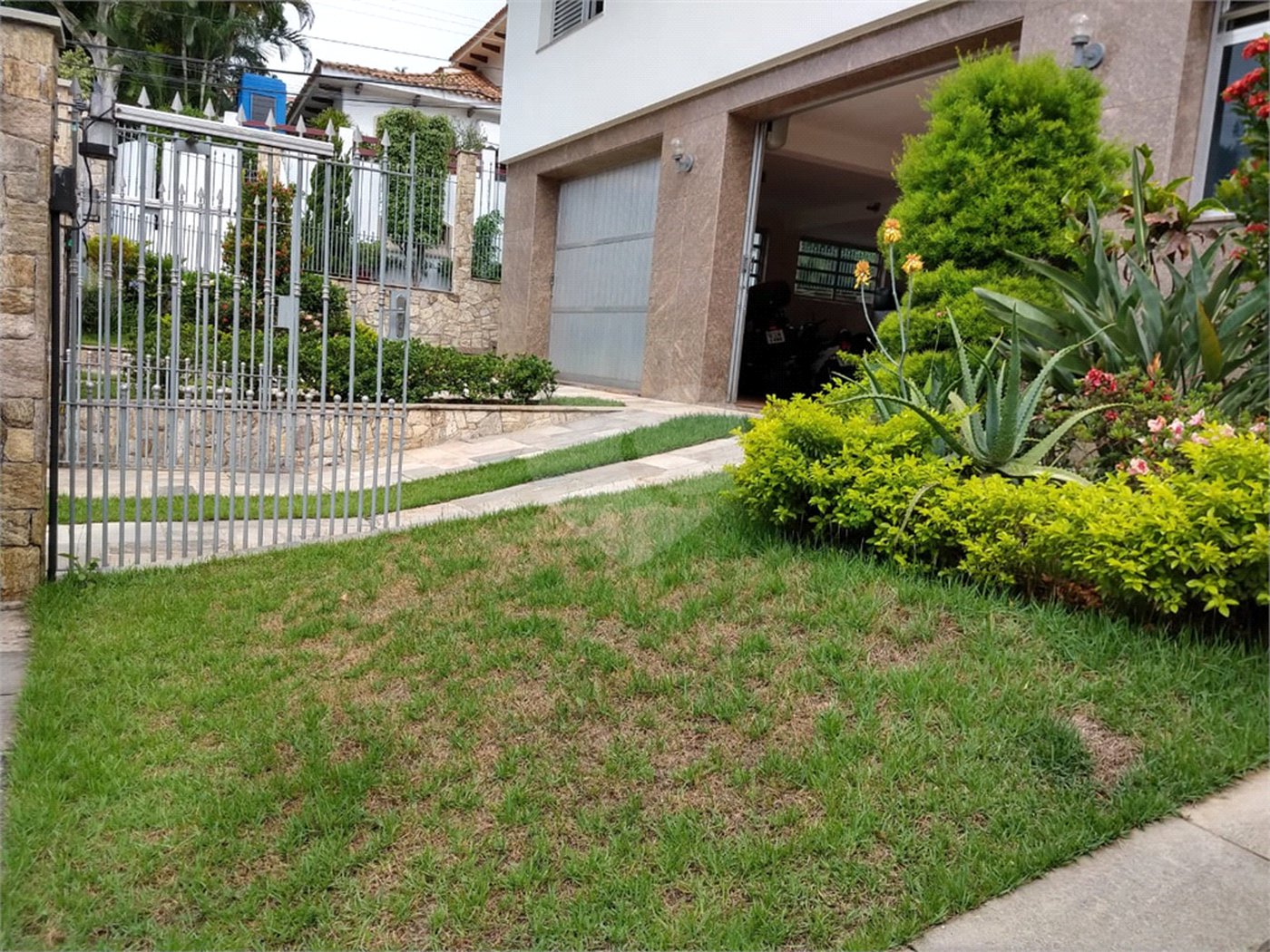 Sobrado à venda com 3 quartos, sendo 1 suíte,  em Jardim Franca, São Paulo, SP