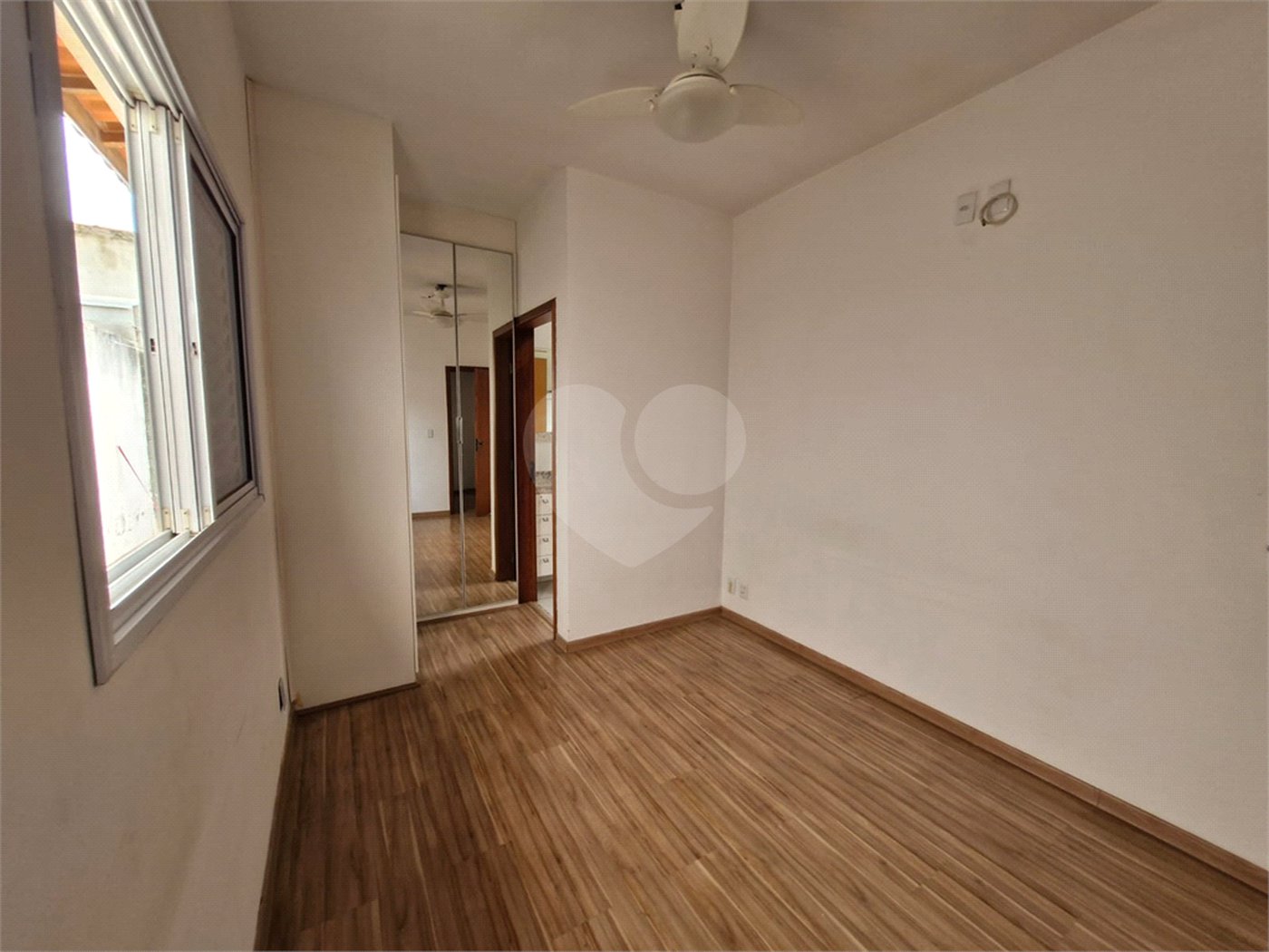 Casa à venda com 3 quartos, sendo 1 suíte,  no condomínio Residencial Felicitá, Sorocaba - SP