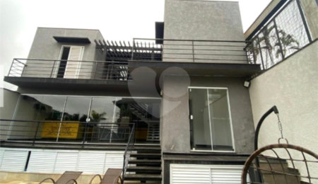 Casa para alugar com 5 quartos, sendo 3 suítes,  em Vila Oliveira, Mogi das Cruzes, SP