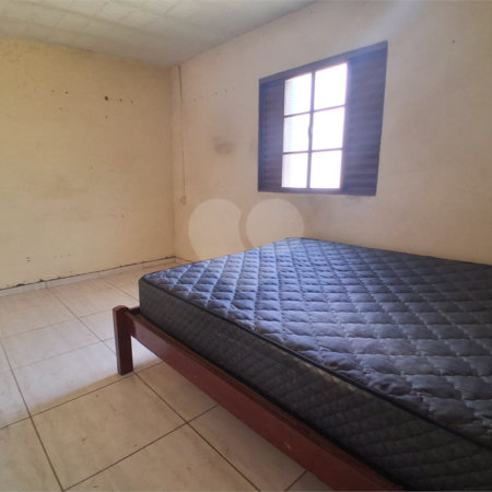 Casa espaçosa na Vila Costa do Sol em São Carlos – excelente para moradia, comércio ou investimento!