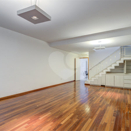 Sobrado à venda com 3 quartos, sendo 1 suíte, em Jardim Petrópolis, São Paulo, SP