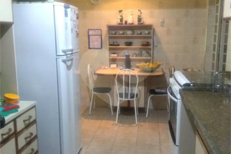 Casa à venda com 3 quartos, sendo 1 suíte, em Parque Continental, São Paulo, SP