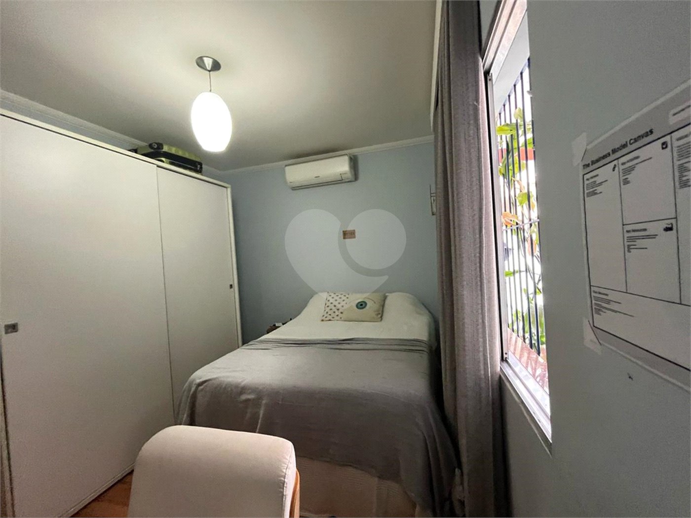 Casa à venda com 3 quartos, sendo 1 suíte,  em Jardim Casablanca, São Paulo, SP