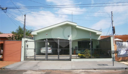 Casa à venda com 3 quartos, sendo 1 suíte,  em Jardim Nova Santa Paula, São Carlos, SP