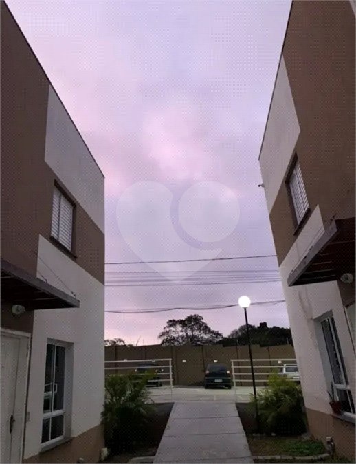 Casa à venda com 2 quartos no condomínio Residencial Villa Caucaia, Cotia - SP