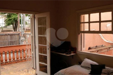 Sobrado à venda com 4 quartos, sendo 1 suíte,  em Brooklin Paulista, São Paulo, SP