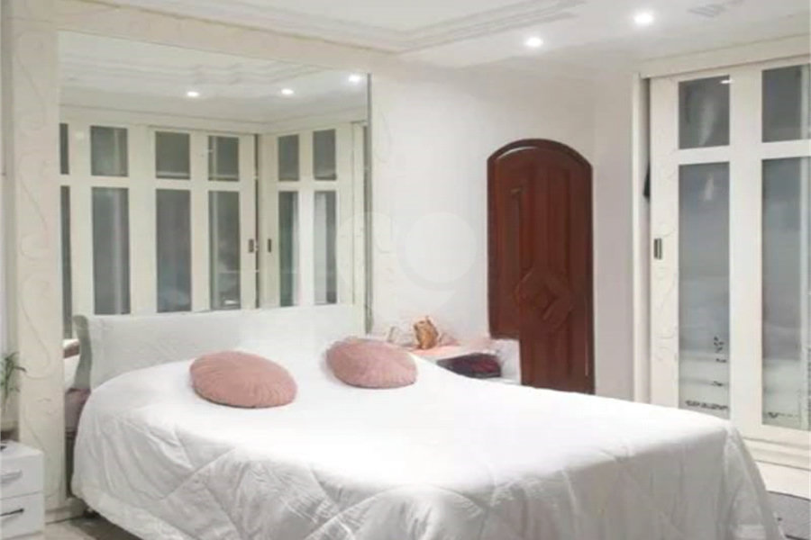 Sobrado à venda com 3 quartos, sendo 1 suíte, em Vila Nova Cachoeirinha, São Paulo, SP