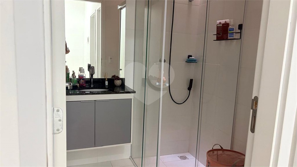 Casa à venda com 3 quartos, sendo 1 suíte, no condomínio Residencial Américo de Figueiredo, Sorocaba - SP