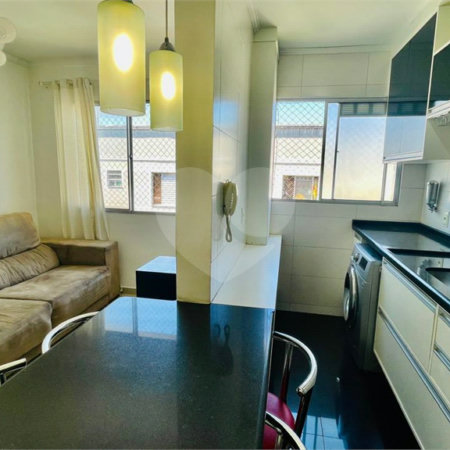 Apartamento à venda com 2 quartos em Vossoroca, Votorantim, SP