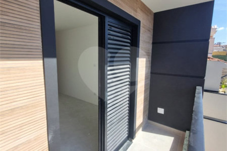 Sobrado à venda com 3 quartos, sendo 1 suíte, em Vila Romero, São Paulo, SP