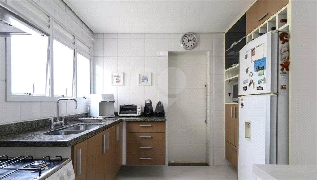 Apartamento à venda com 3 suítes em Vila Ipojuca, São Paulo, SP