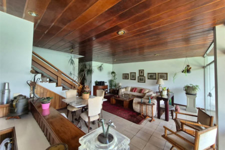 Casa de Vila à venda ou para alugar com 4 quartos, sendo 2 suítes, em Jardim Leonor, São Paulo, SP
