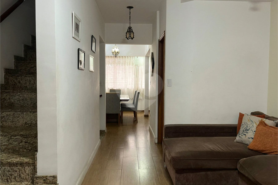 Casa à venda com 2 quartos, sendo 1 suíte, no condomínio Villa Faenza, São Paulo - SP