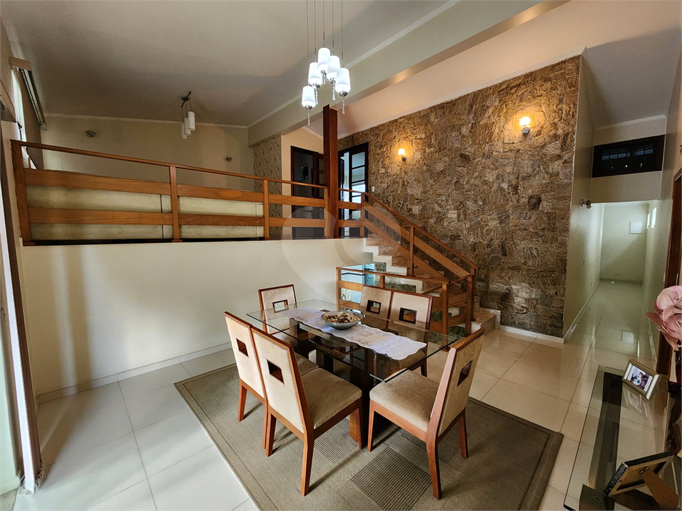 Casa à venda com 4 quartos, sendo 3 suítes,  em Vila Rosália, Guarulhos, SP