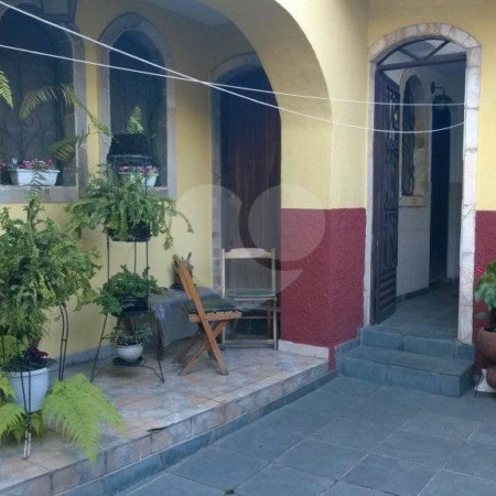 Casa à venda com 4 quartos, sendo 1 suíte, em Santa Teresinha, São Paulo, SP
